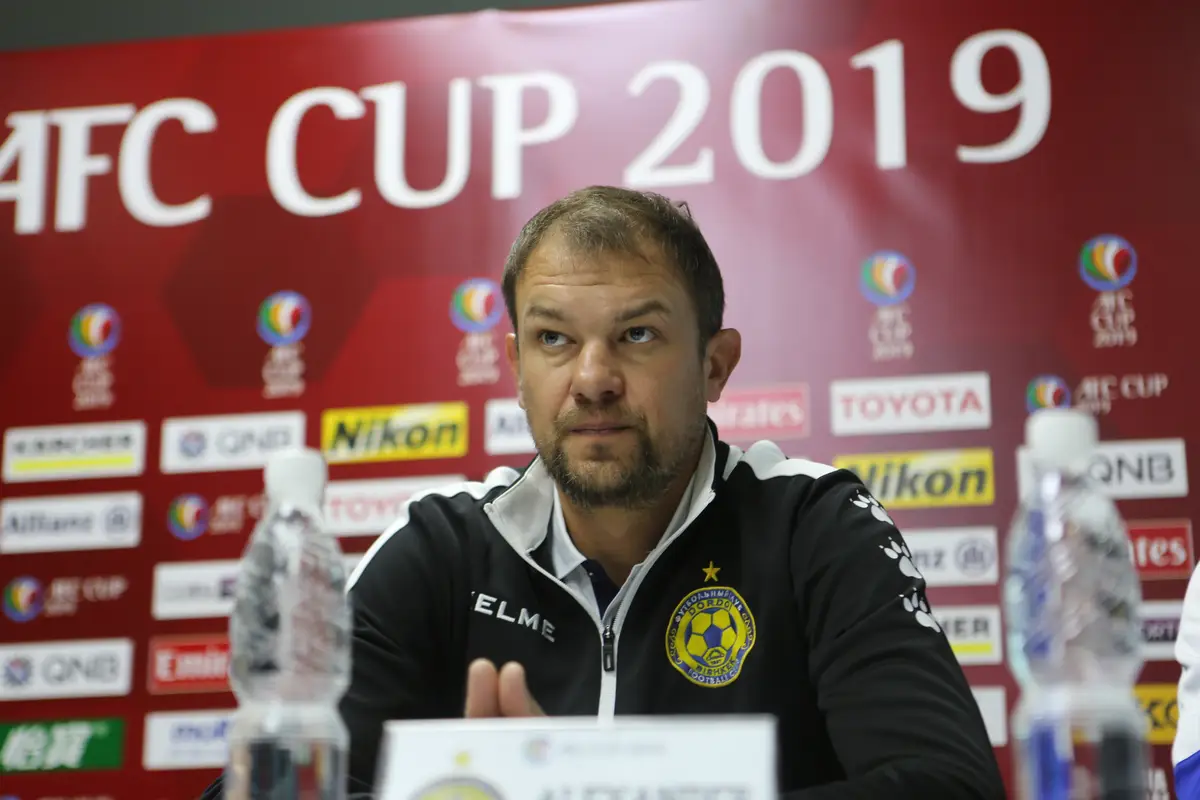 Conferencia de prensa de fútbol profesional